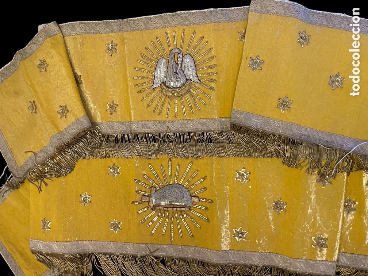 Antig&uuml;edades: Conjunto de bambalinas de oro - Foto 2