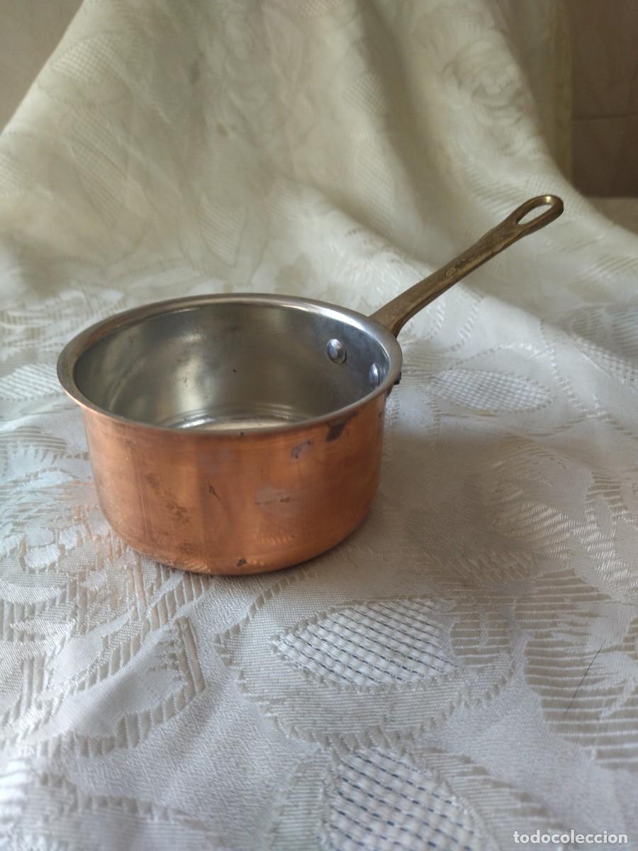 Antig&uuml;edades: Peque&ntilde;o cazo con mango de cobre y bronce. - Foto 1