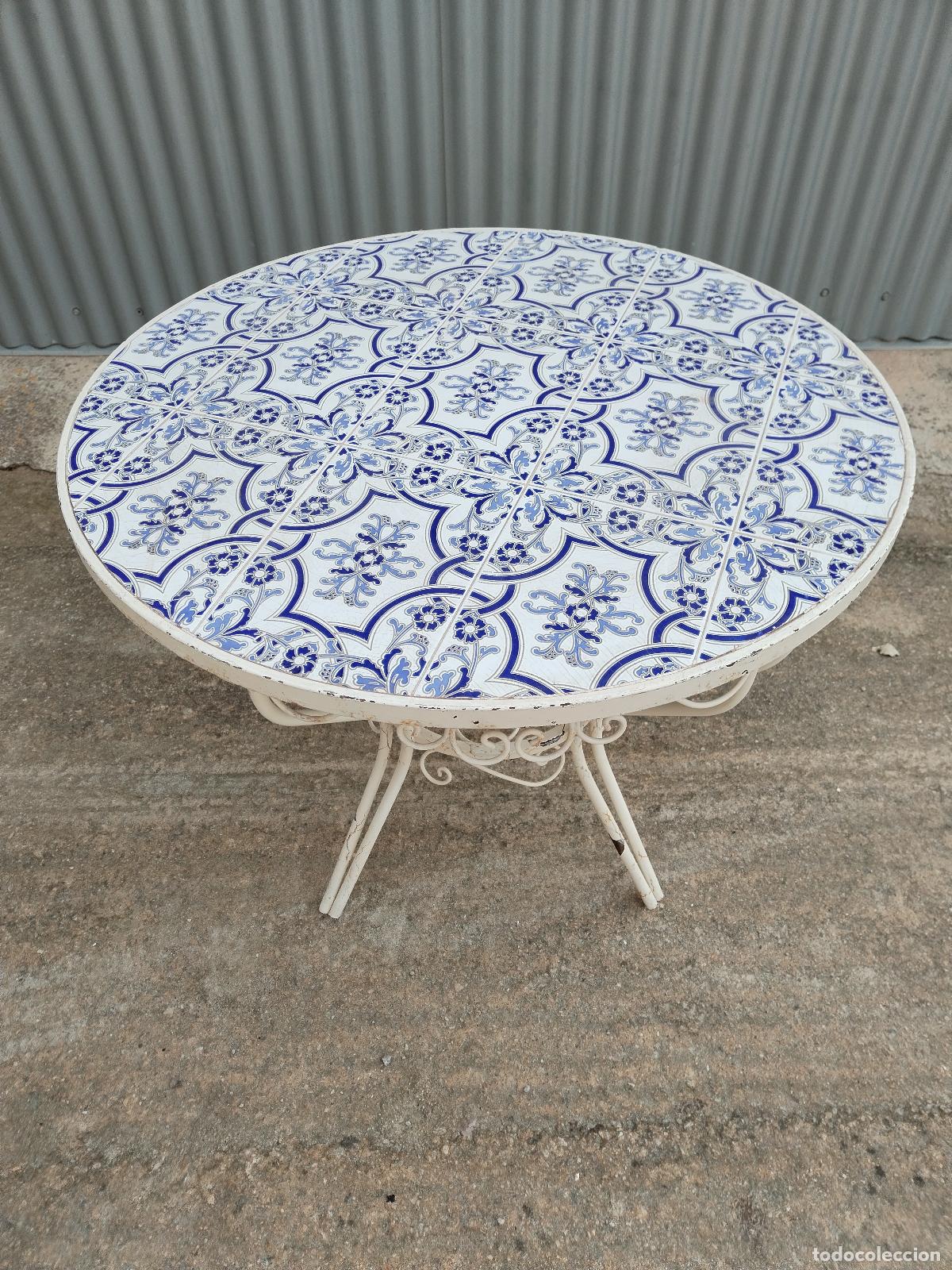 Antig&uuml;edades: mesa de hierro con azulejos azul - Foto 3