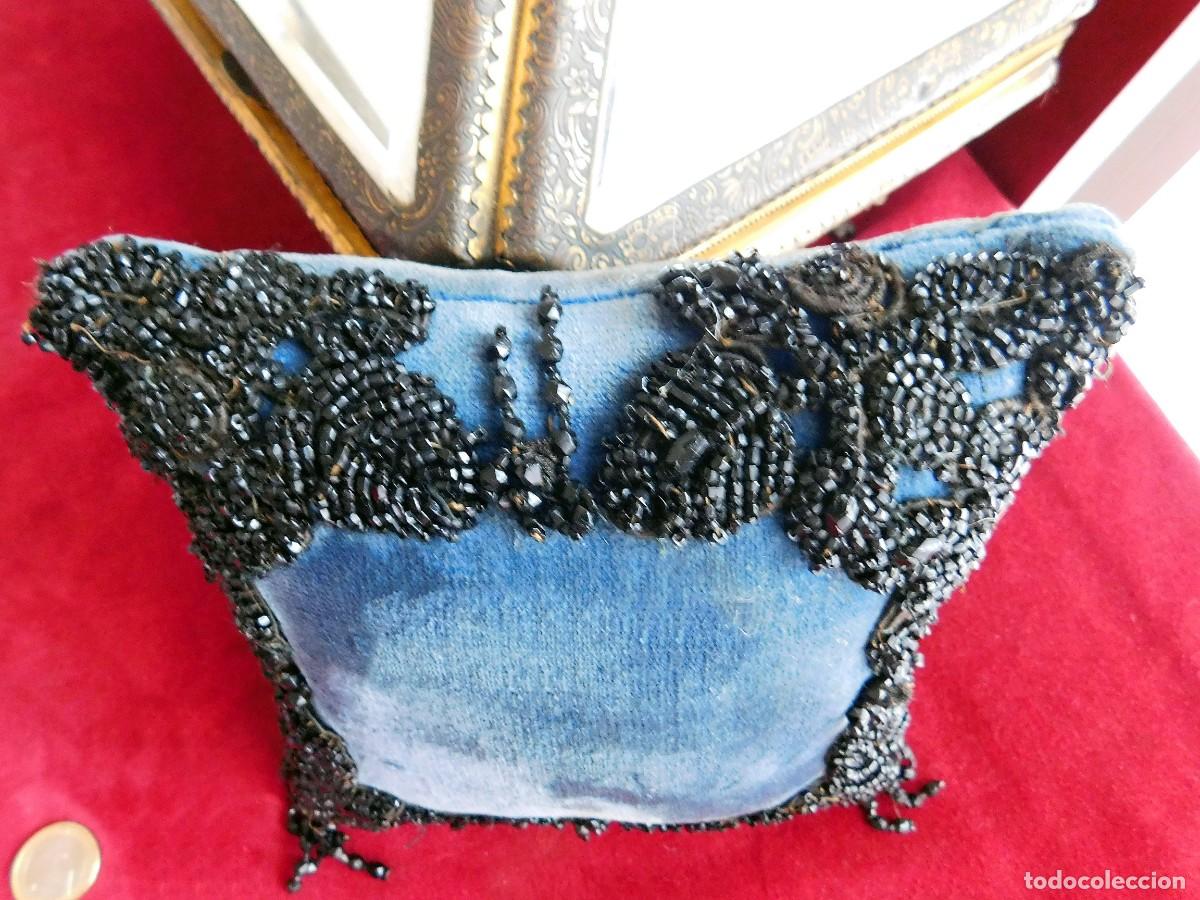 Antiquit&eacute;s: AZABACHE & TERCIOPELO: COJ&Iacute;N ANTIGUO DE TOCADOR 1930&middot; ALFILETERO GRANDE ART DEC&Oacute; BASE GUANTES, JOYAS