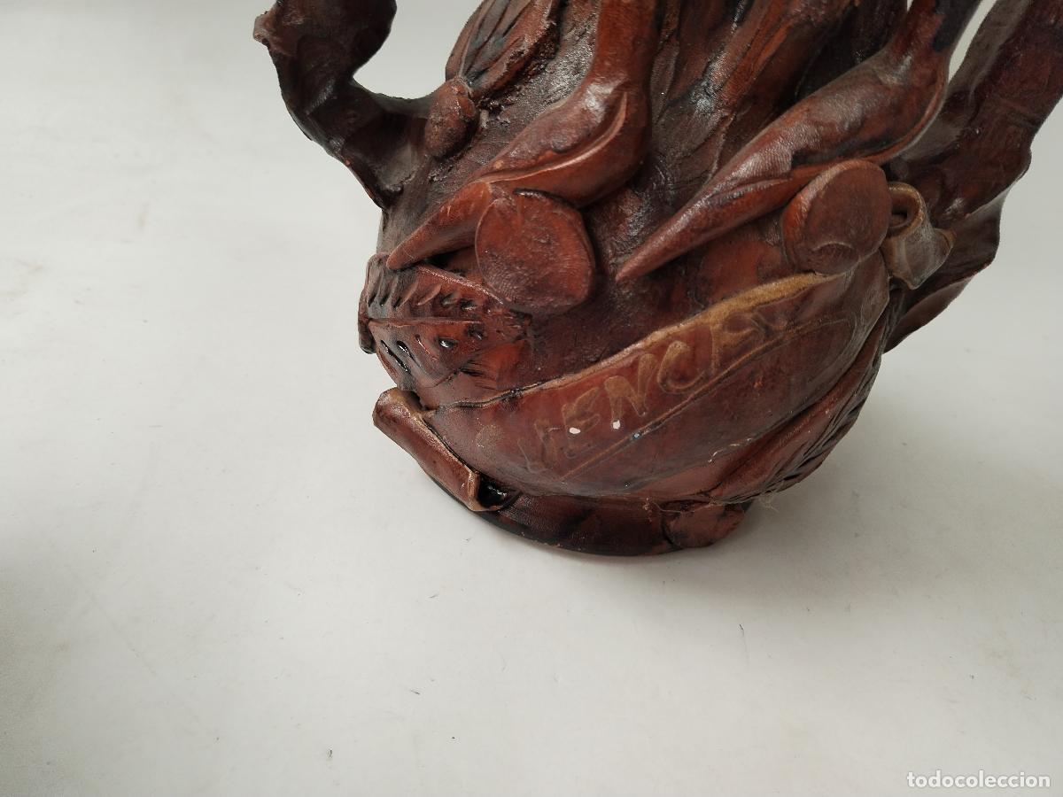 Antig&uuml;edades: antiguo botijo toro cuenca - Foto 2