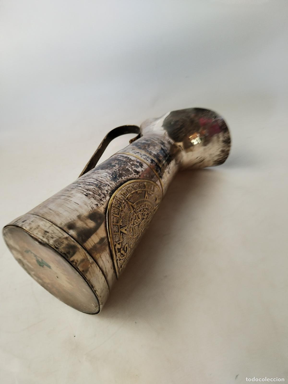 Antig&uuml;edades: jarra de metal con sol azteca - Foto 2