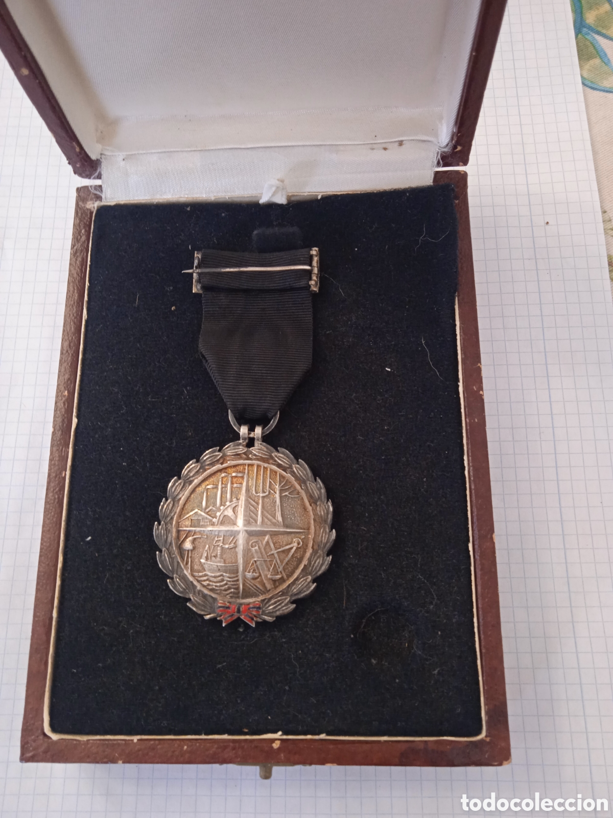 Antig&uuml;edades: Bonita medalla en plata - Foto 2