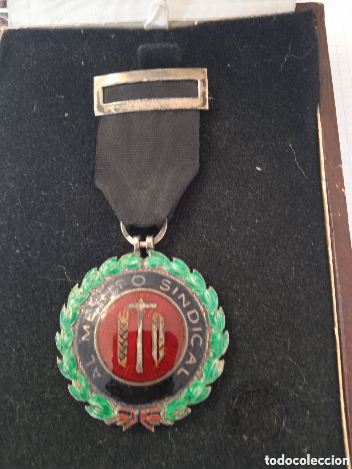 Antig&uuml;edades: Bonita medalla en plata - Foto 1