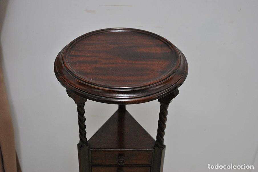Antig&uuml;edades: MACETERO PEDESTAL DE MADERA - Foto 3