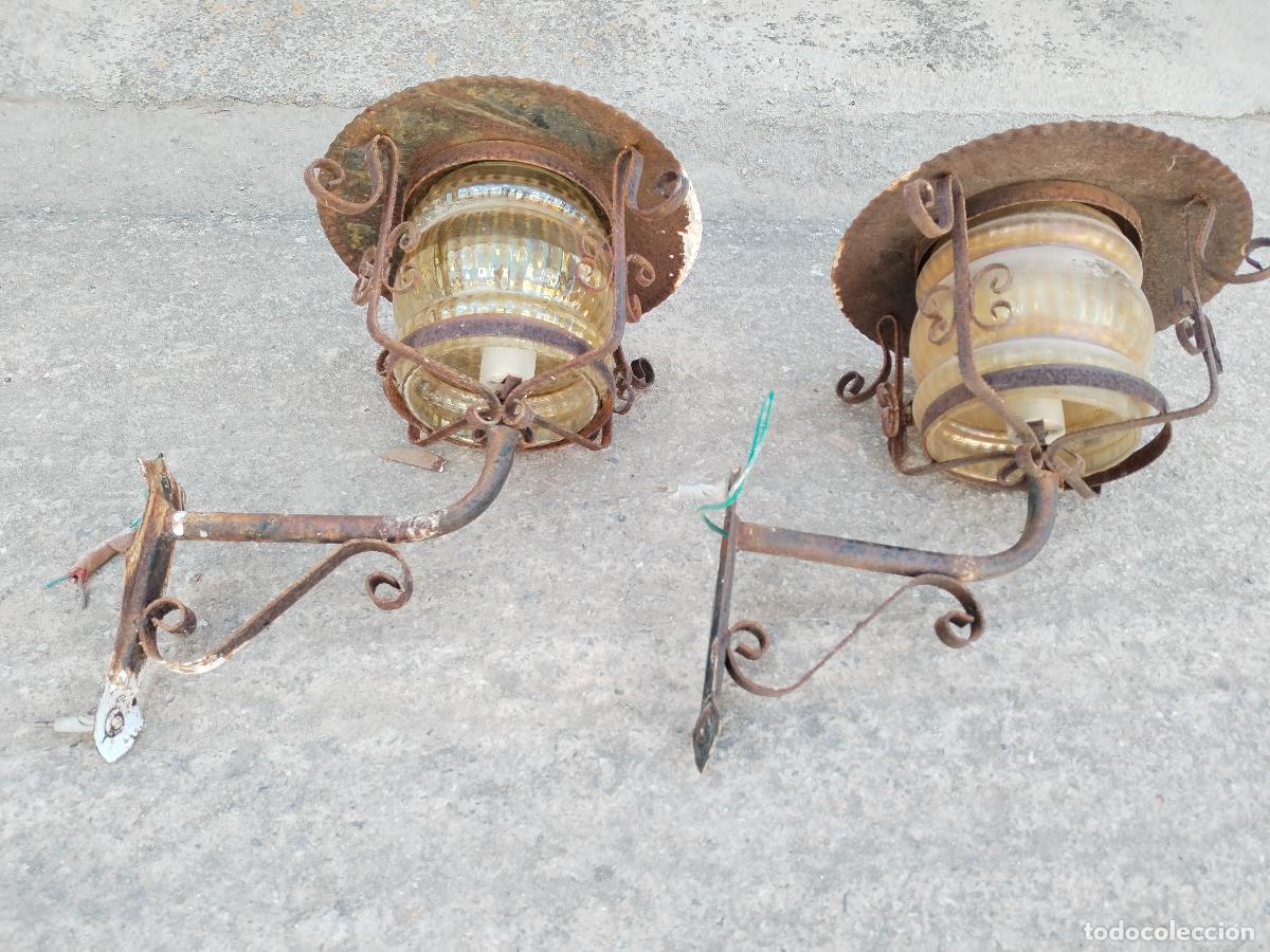 Antig&uuml;edades: 2 faroles apliques antiguos de forja - Foto 2