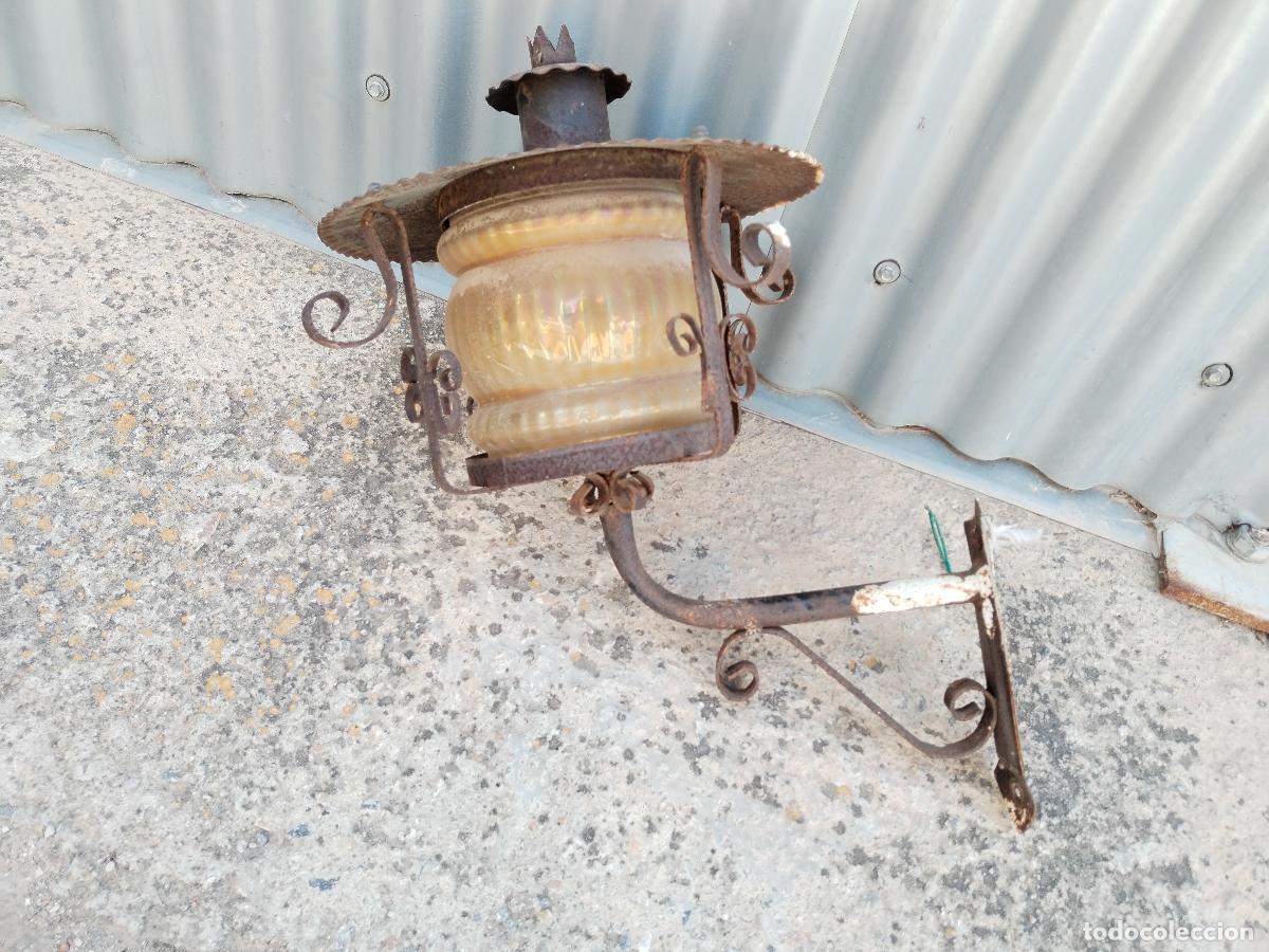 Antig&uuml;edades: 2 faroles apliques antiguos de forja - Foto 9