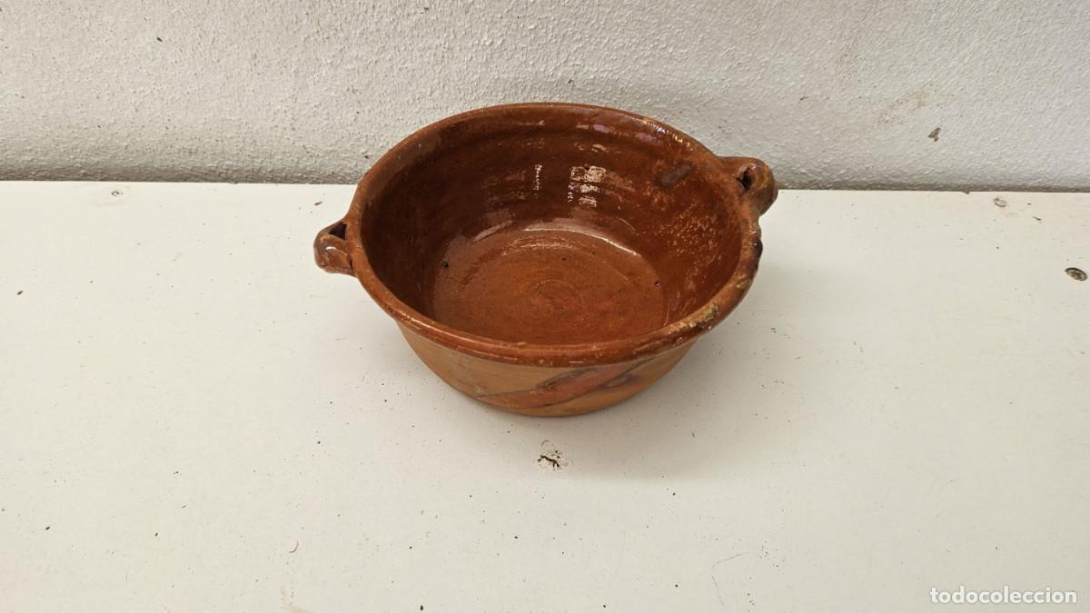 Antig&uuml;edades: cazuela de barro rustico - Foto 2
