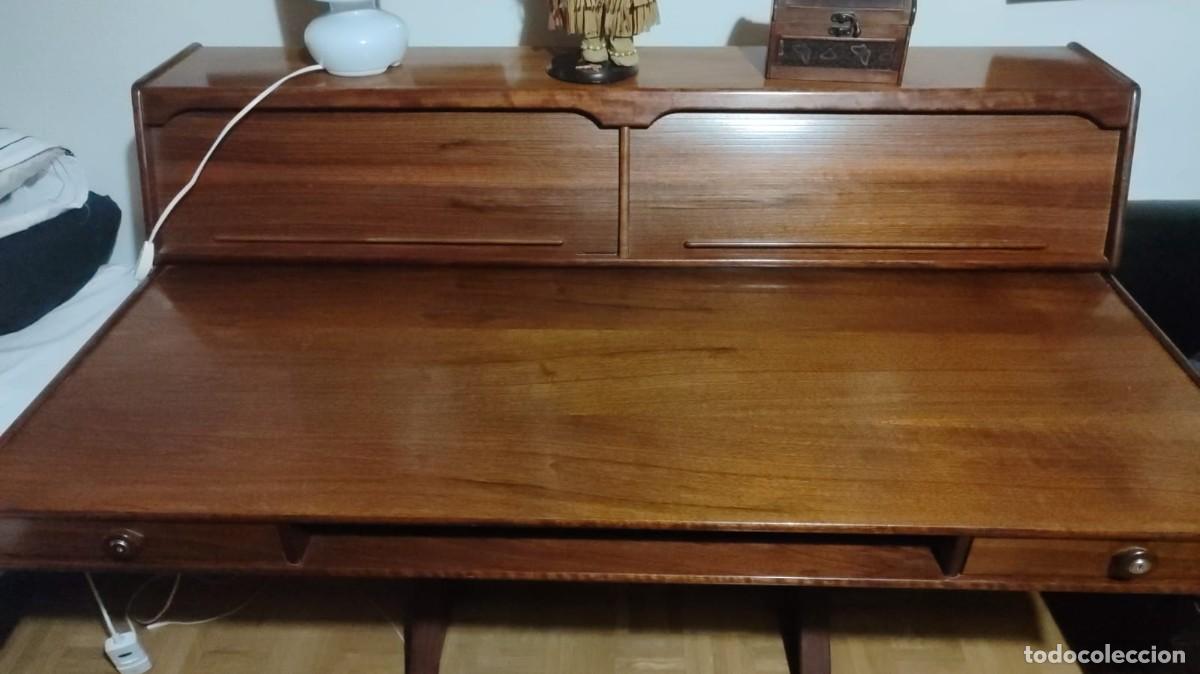 Antig&uuml;edades: Escritorio de madera dos piezas - Foto 1