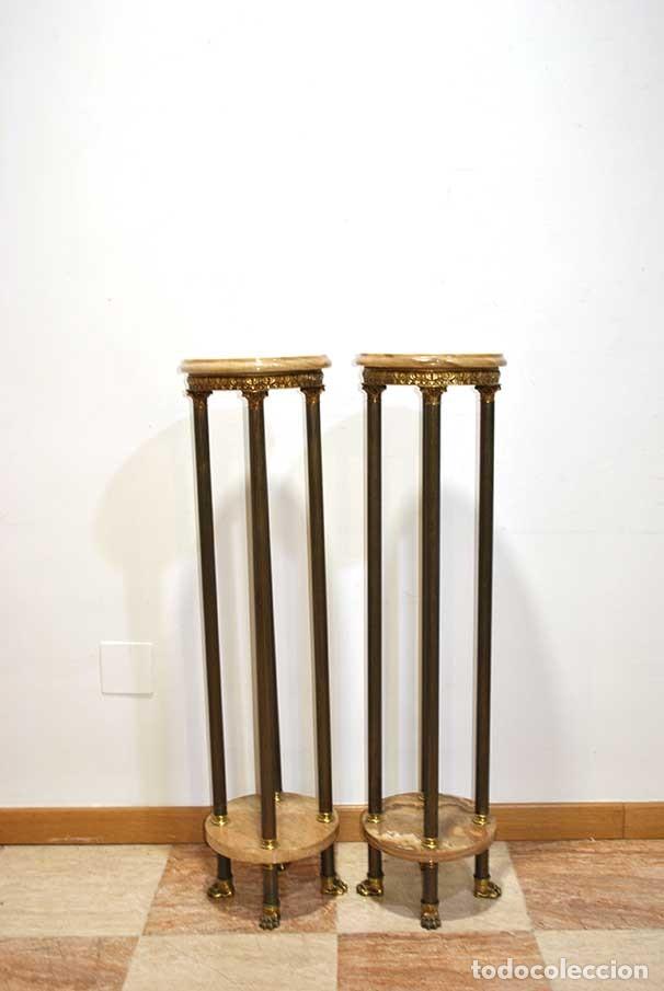 Antig&uuml;edades: PAREJA DE PEDESTALES M&Aacute;RMOL Y BRONCE - Foto 1