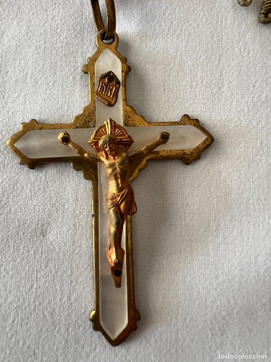 Antig&uuml;edades: Crucifijo de comuni&oacute;n antiguo con cord&oacute;n - Foto 1