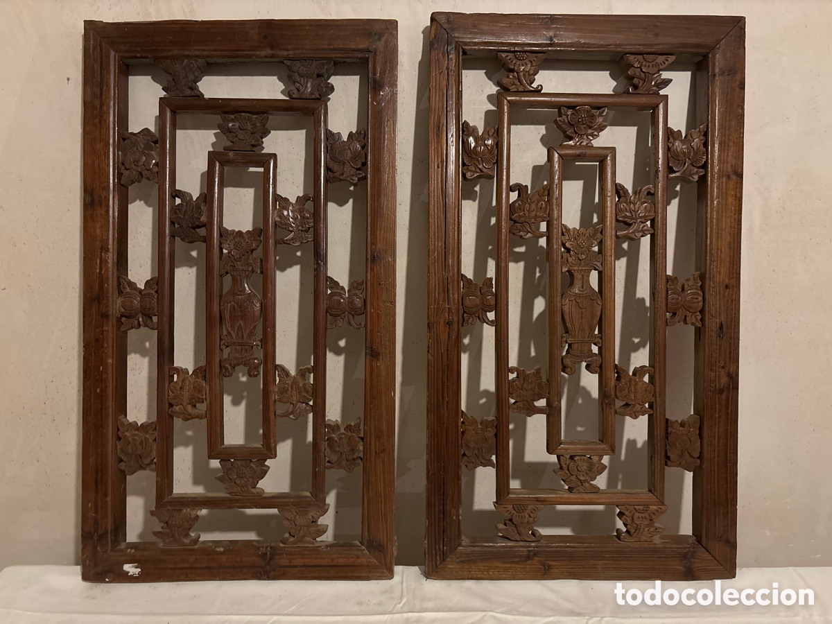 Antig&uuml;edades: Pareja de ventanas en madera tallada. - Foto 1