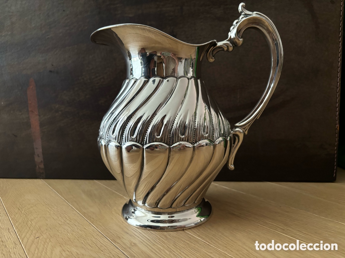 Antig&uuml;edades: Jarra de plata de ley - Foto 1