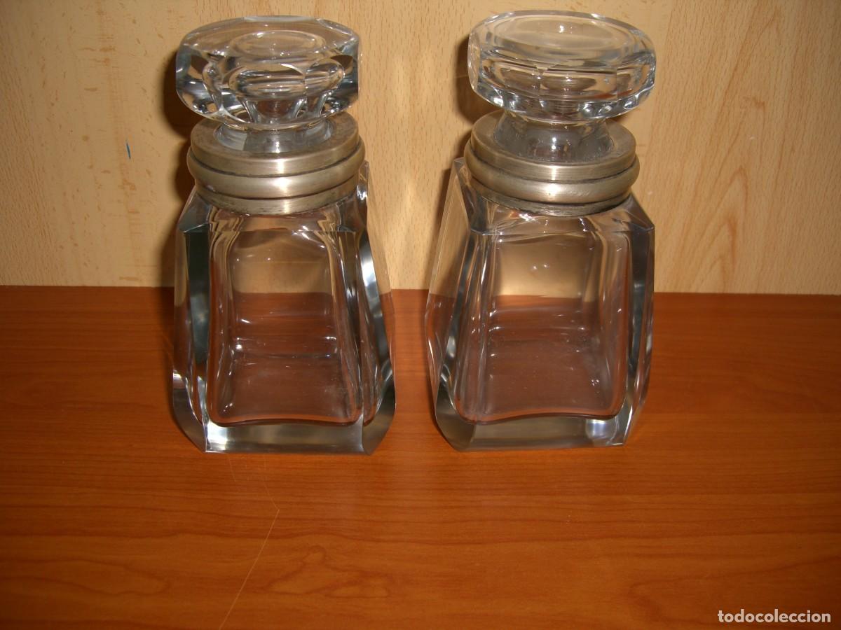Antig&uuml;edades: PAREJA DE LICORERAS DE CRISTAL Y PLATA - Foto 1