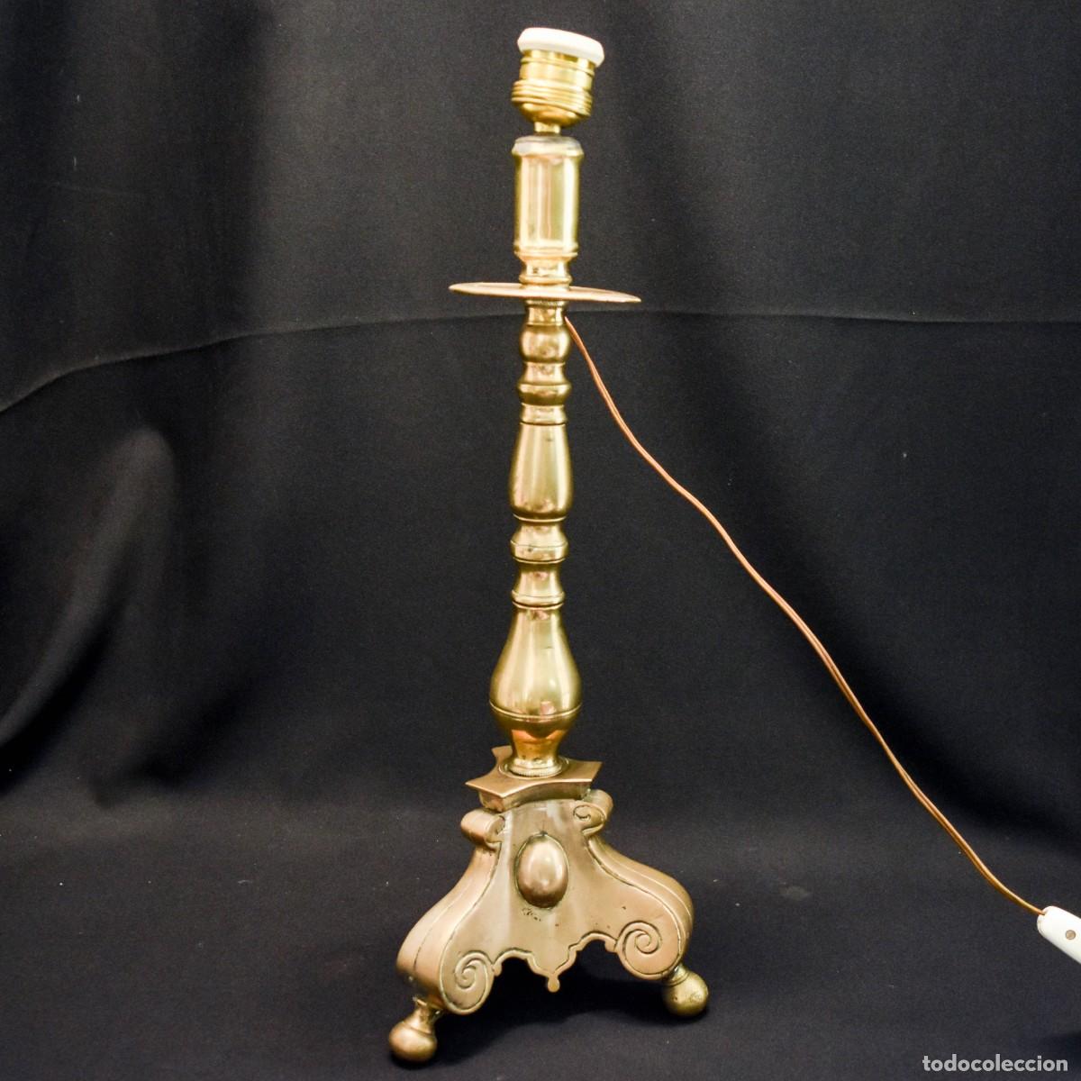 Antig&uuml;edades: Candelero / l&aacute;mpara de bronce - Foto 6