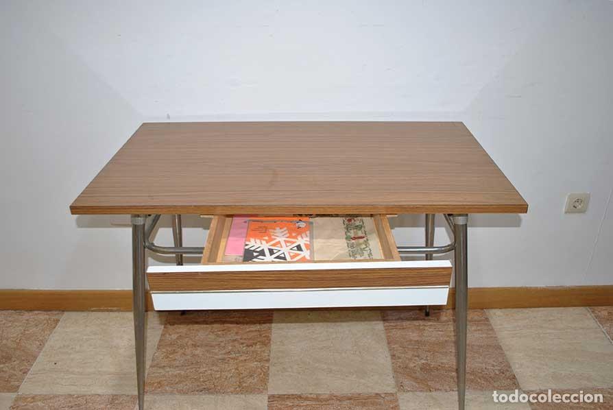 Antig&uuml;edades: MESA DE COCINA ESTILO VINTAGE - Foto 4