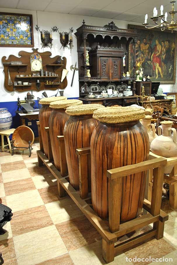 Antig&uuml;edades: TINAJAS ANTIGUAS CON SOPORTE DE MADERA - Foto 1