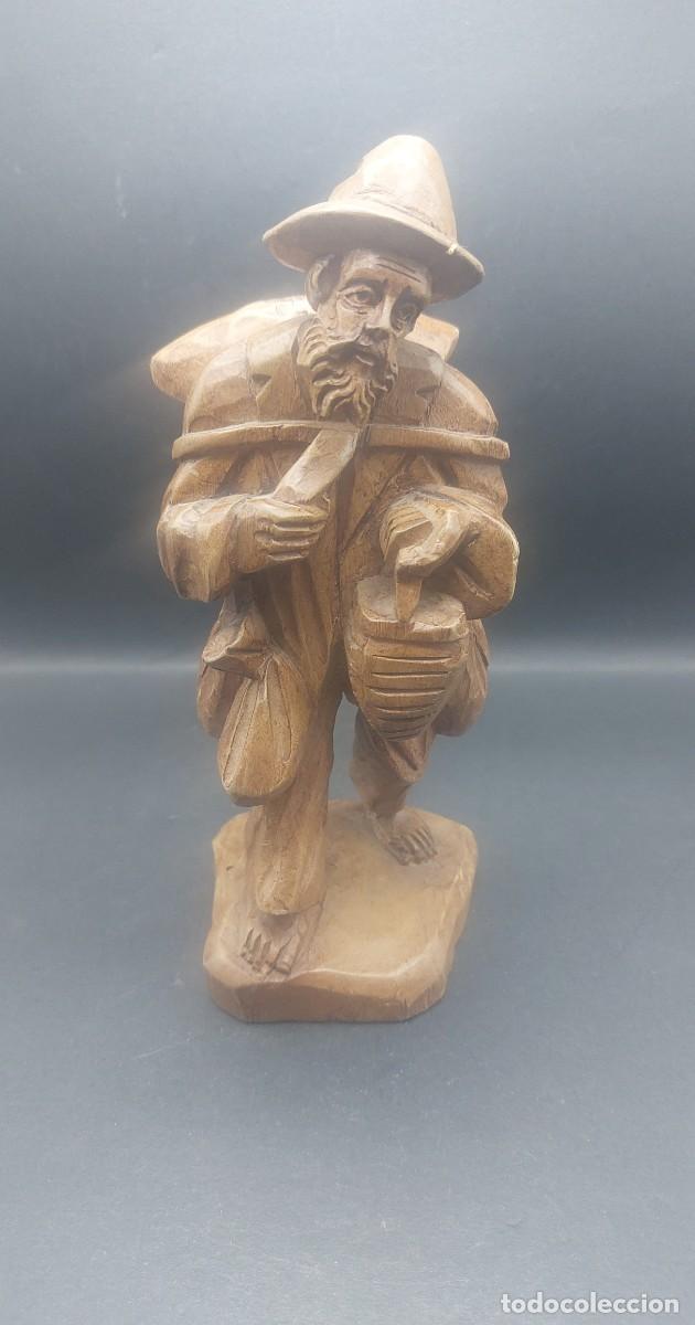 Antig&uuml;edades: FIGURA DE MADERA TALLADA A MANO - Foto 1