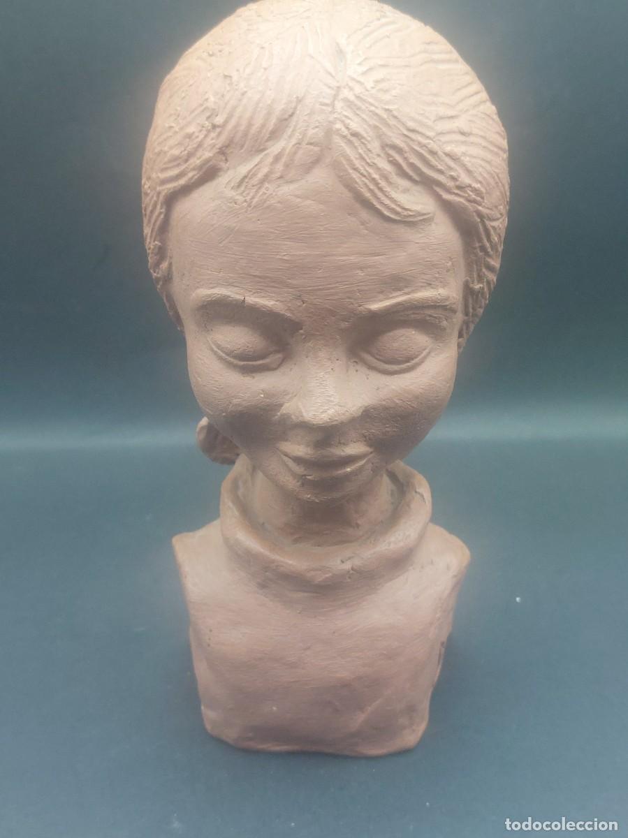 Antig&uuml;edades: ESCULTURA MUJER EN BARRO - Foto 1