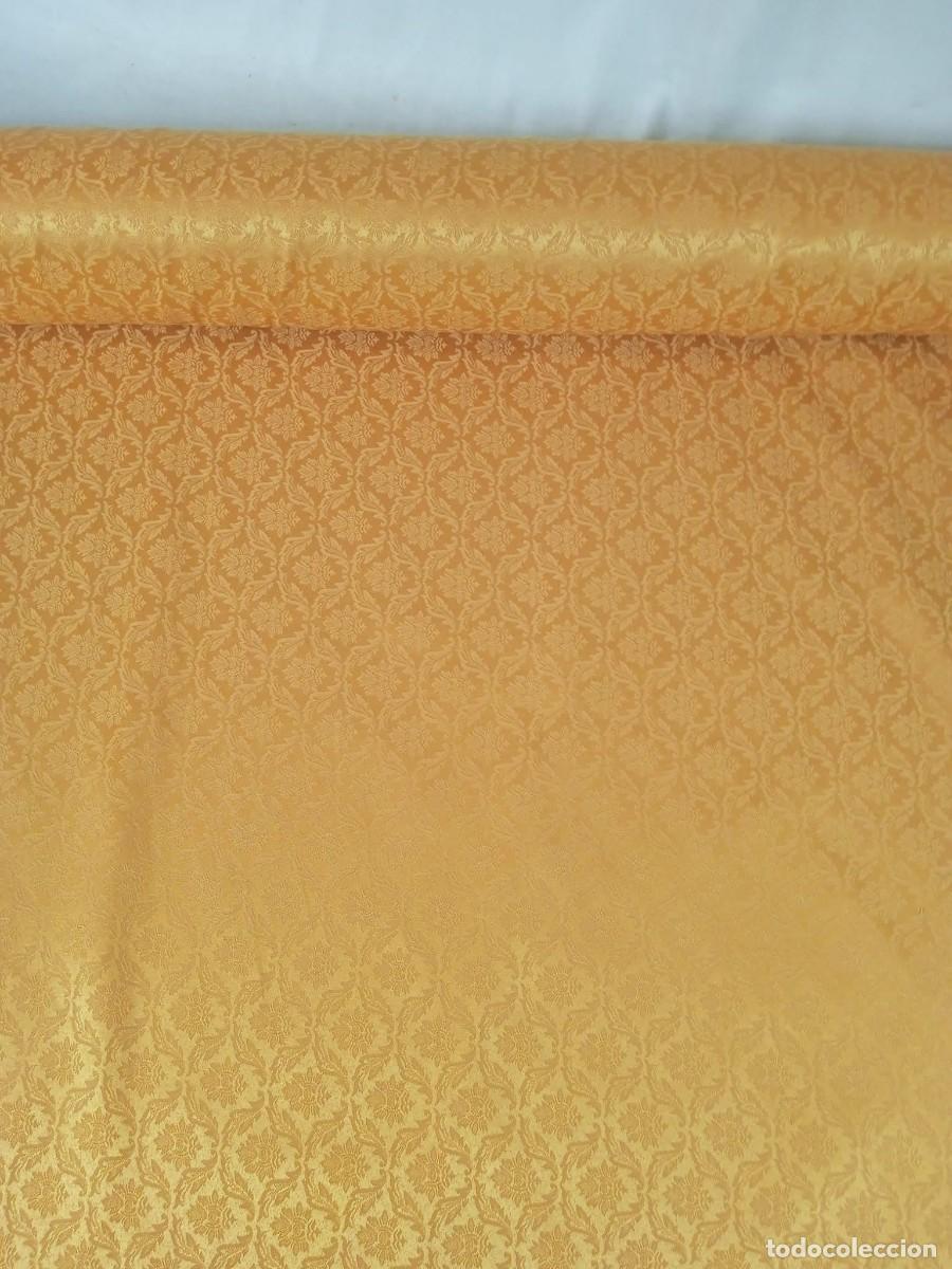 Antig&uuml;edades: TEJIDO ADAMASCADO COLOR AMARILLO OCRE - Foto 3