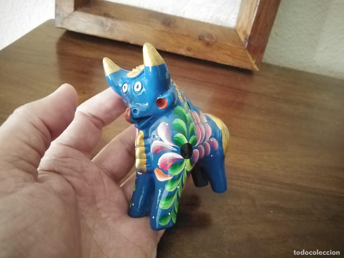 Antig&uuml;edades: Torito Pucar&aacute;. Per&uacute;, pintado a mano. - Foto 4