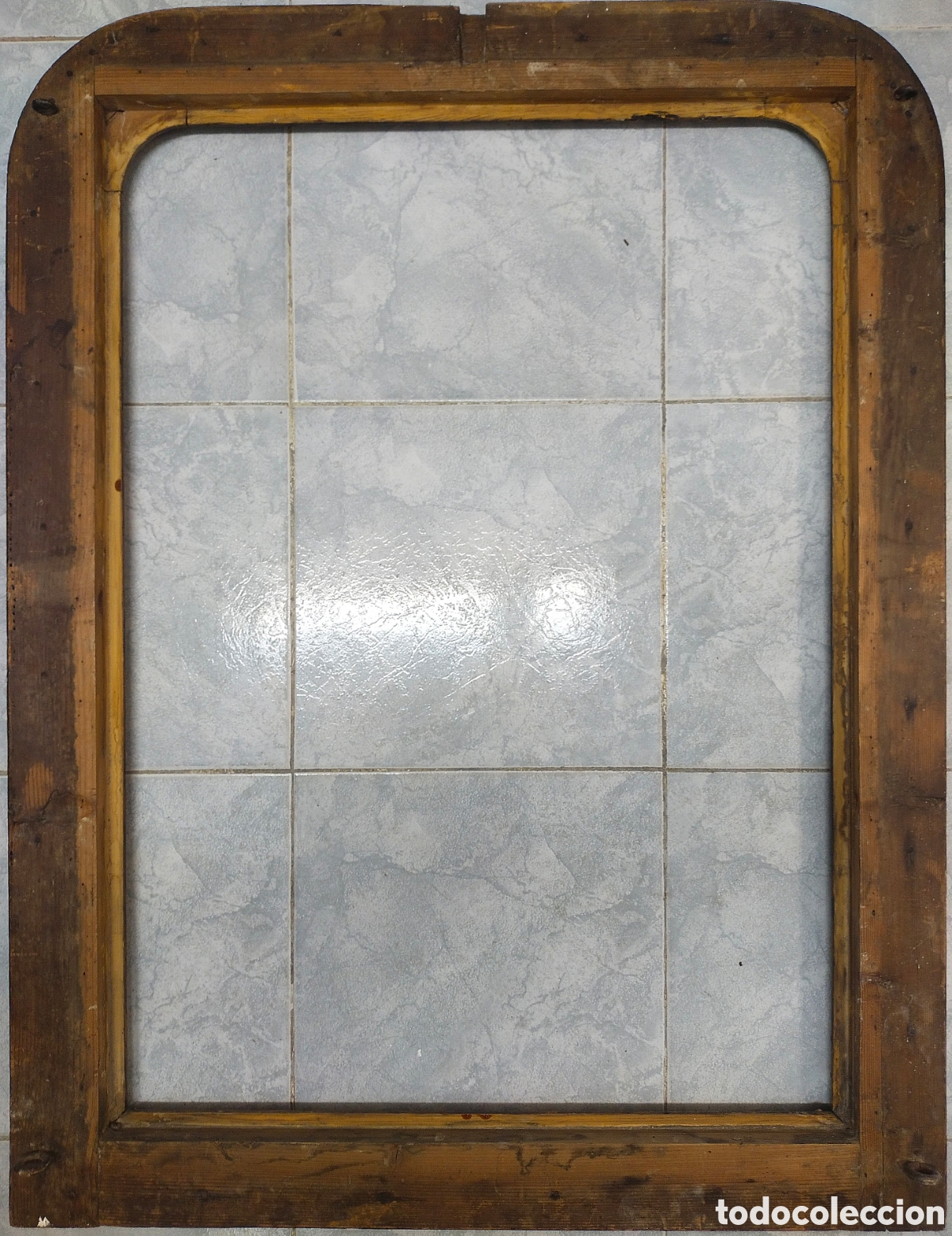 Antig&uuml;edades: Marco Isabelino dorado - Foto 1