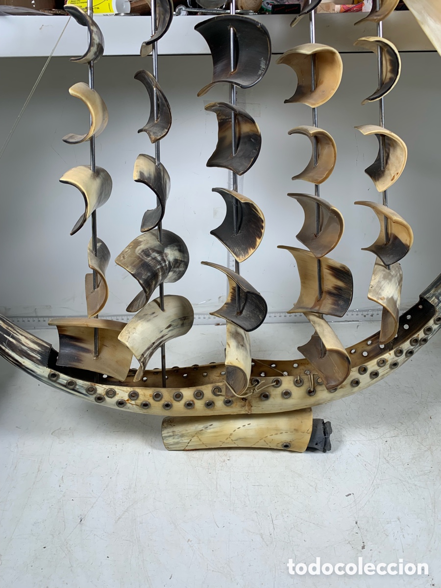 Antig&uuml;edades: 01_ barco hecho con cuernos astas - Foto 1