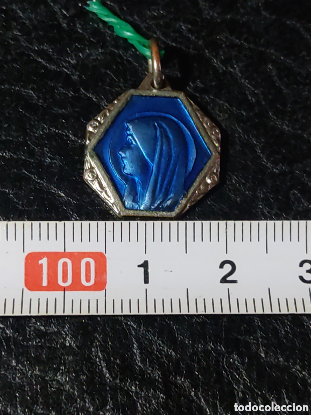 Antig&uuml;edades: Medalla esmaltada de la virgen de Lourdes. - Foto 1