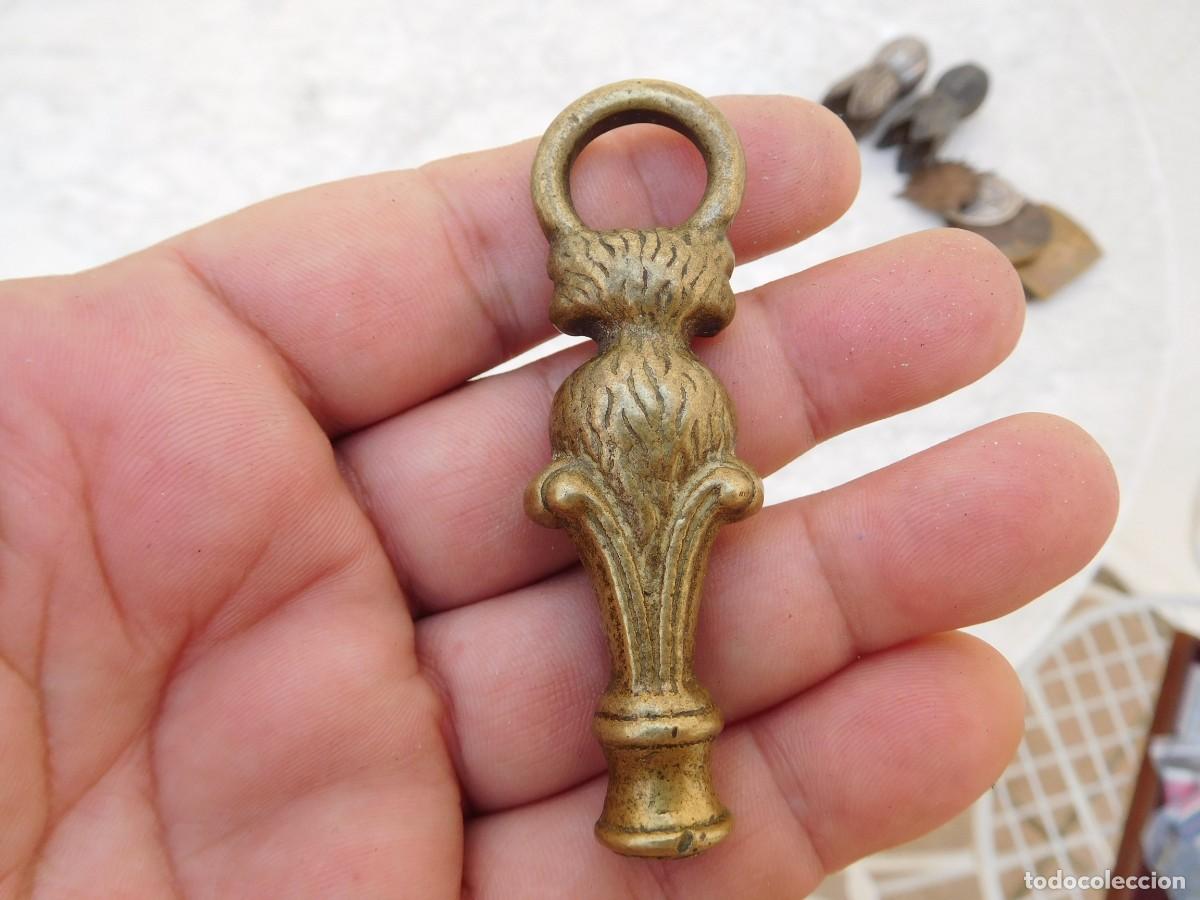 Antig&uuml;edades: Pieza antigua de bronce a determinar su uso - Foto 4