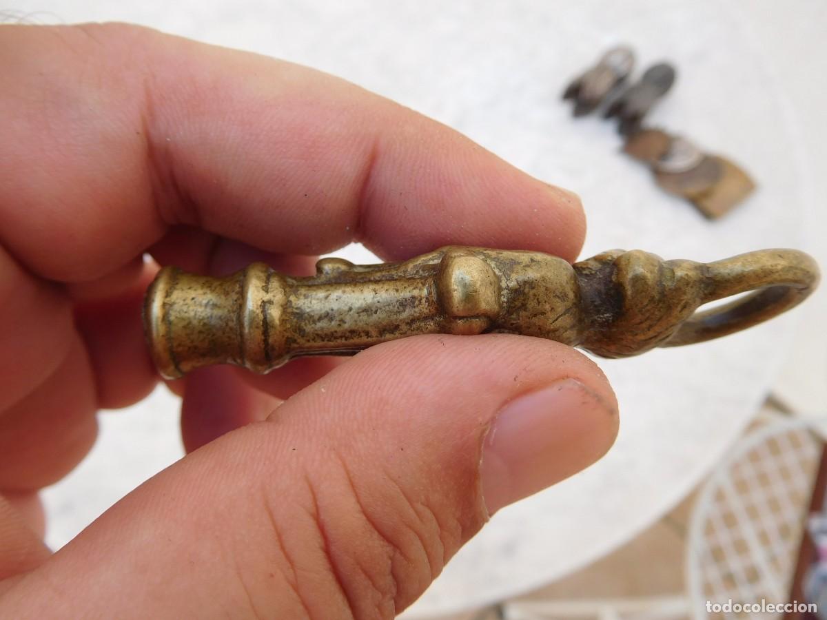 Antig&uuml;edades: Pieza antigua de bronce a determinar su uso - Foto 6