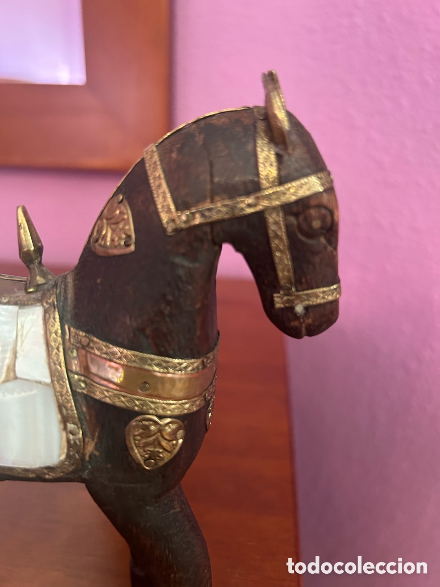 Antig&uuml;edades: Caballo tallado en madera - Foto 7