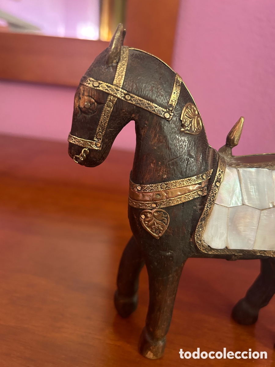 Antig&uuml;edades: Caballo tallado en madera - Foto 8