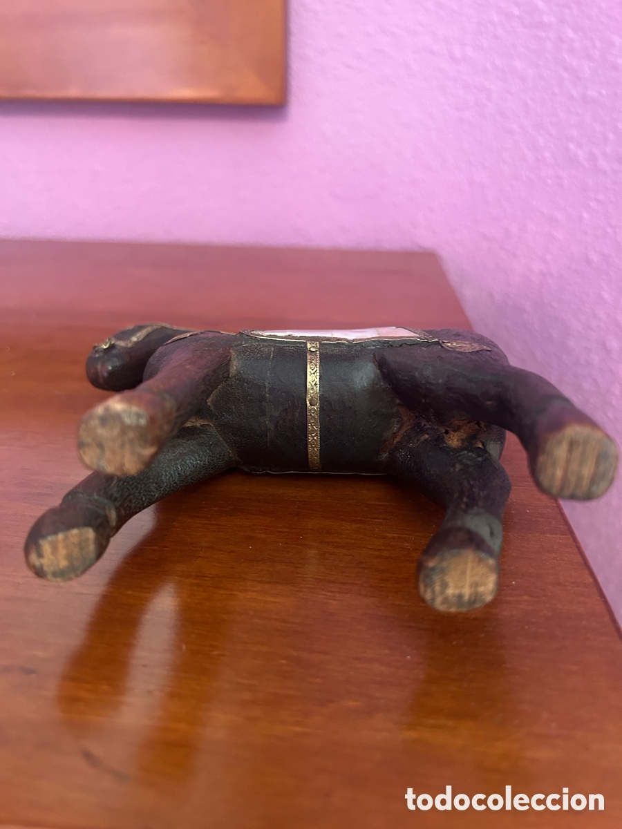 Antig&uuml;edades: Caballo tallado en madera - Foto 9