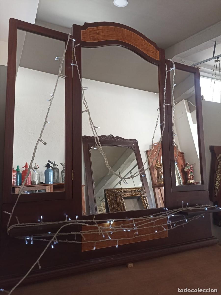Antig&uuml;edades: Espejo triptico de caoba - Foto 1