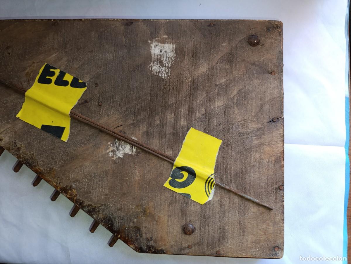 Antig&uuml;edades: Citara de madera de roble - Foto 10