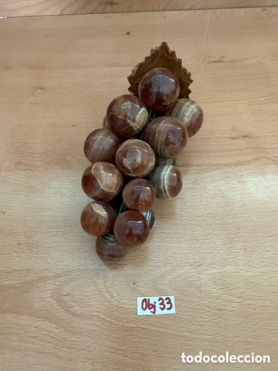 Antig&uuml;edades: Racimo de Uvas en Piedras Semipreciosas - Foto 1