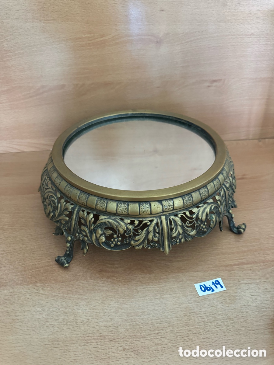 Antig&uuml;edades: Espejo tocador antiguo lat&oacute;n - Foto 1