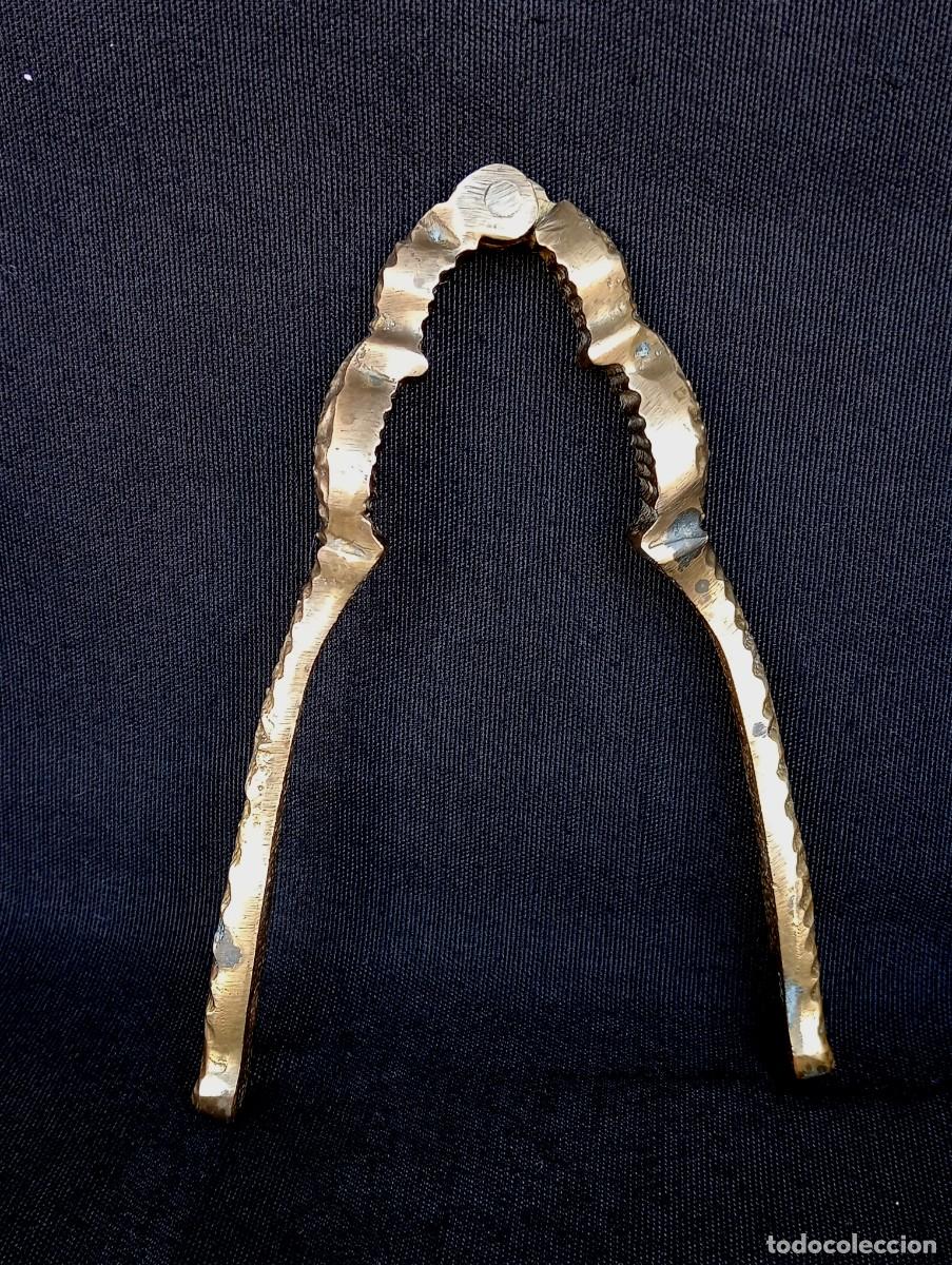 Antig&uuml;edades: CASCANUECES DE BRONCE - Foto 1