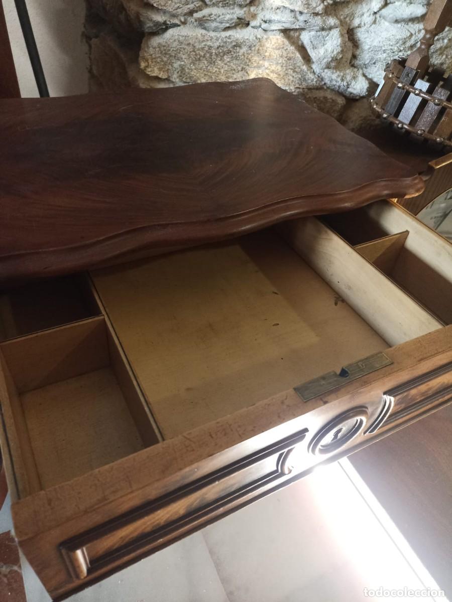 Antig&uuml;edades: Costurero de madera de caoba del S XX Restaurado - Foto 5