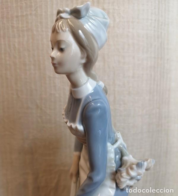 Antig&uuml;edades: Doncella de Porcelana Nao - Foto 7