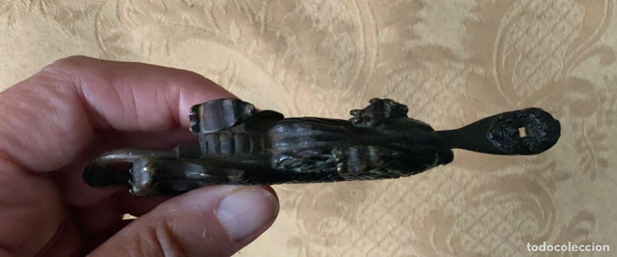 Antig&uuml;edades: CANDADO DE HORQUILLA DRAG&Oacute;N DE BRONCE - Foto 6
