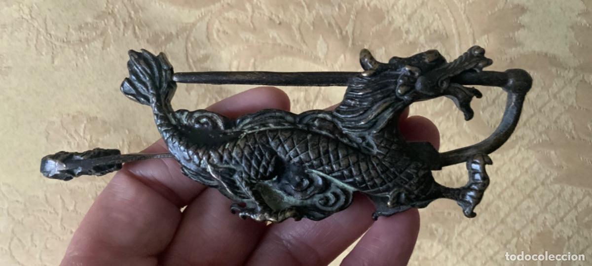 Antig&uuml;edades: CANDADO DE HORQUILLA DRAG&Oacute;N DE BRONCE - Foto 9