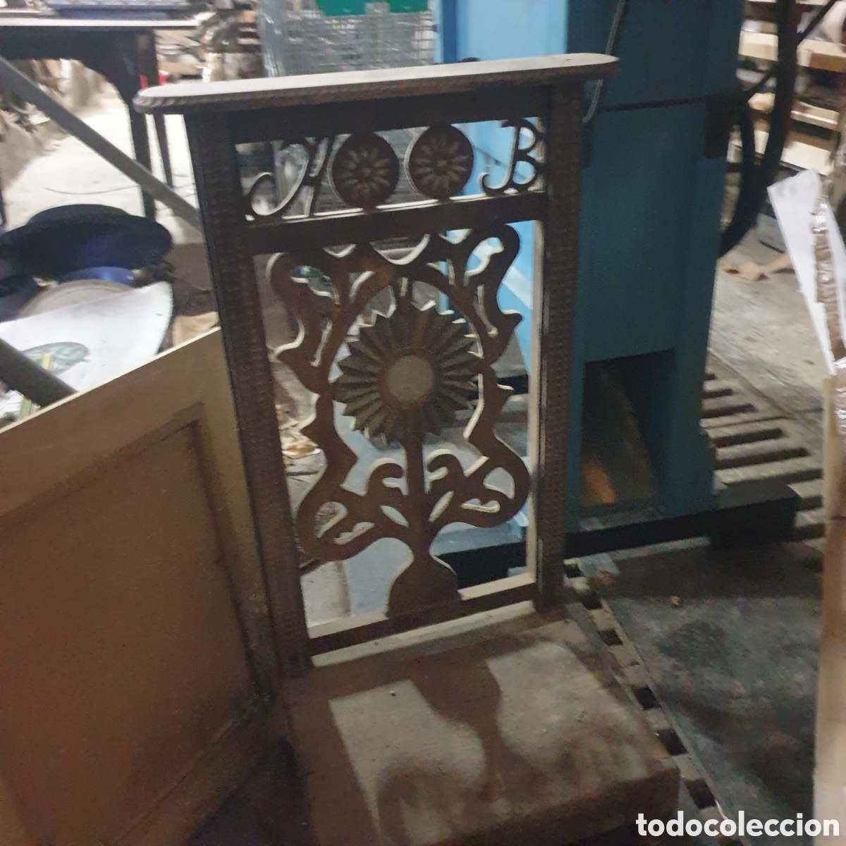Antig&uuml;edades: Antiguo reclinatorio en madera - Foto 1