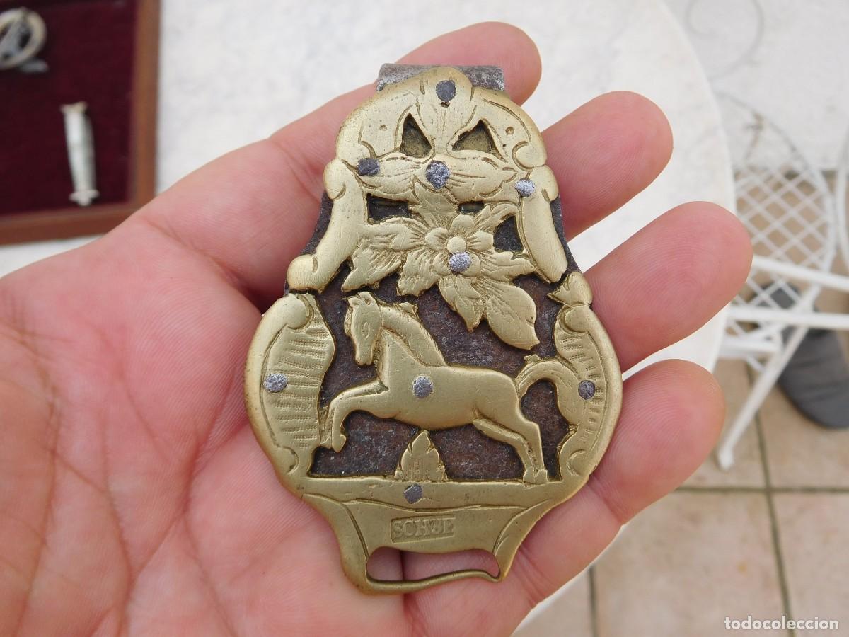 Antig&uuml;edades: Chatelaine antiguo de hierro y bronce - Foto 2