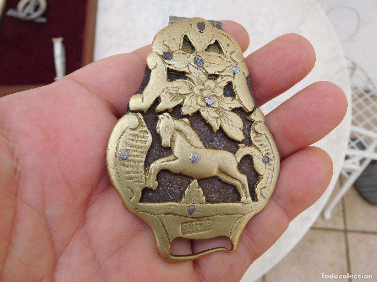 Antig&uuml;edades: Chatelaine antiguo de hierro y bronce - Foto 3