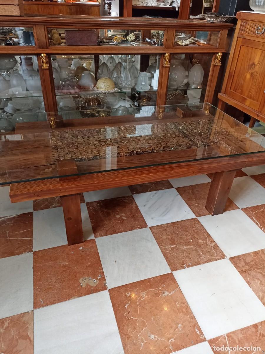 Antig&uuml;edades: Mesa de centro de trillo - Foto 5