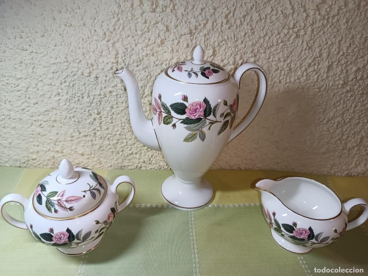Antig&uuml;edades: Juego de caf&eacute; .Cafetera,lechera, azucarera. - Foto 1