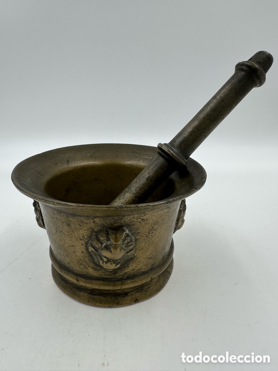 Antig&uuml;edades: Antiguo almirez o mortero de bronce con angelitos - Foto 1