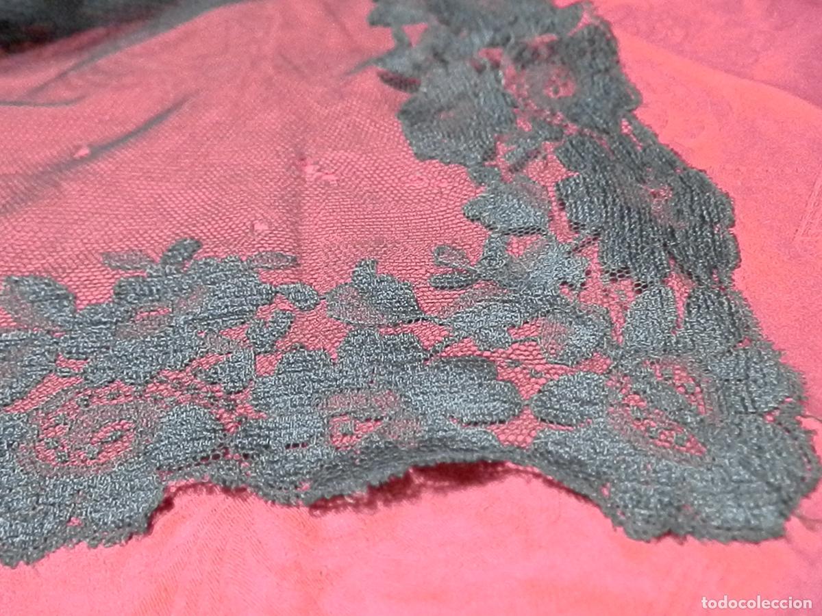 Antig&uuml;edades: ANTIGUA MANTILLA RECTANGULAR BORDADA EN TUL , 150X65 CM - Foto 6