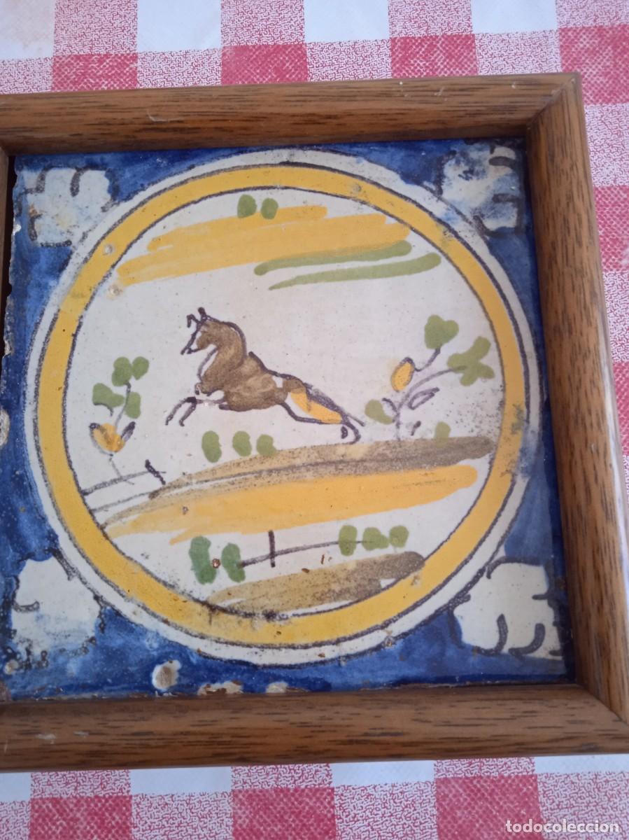 Antig&uuml;edades: Azulejo de triana siglo 18 - Foto 1